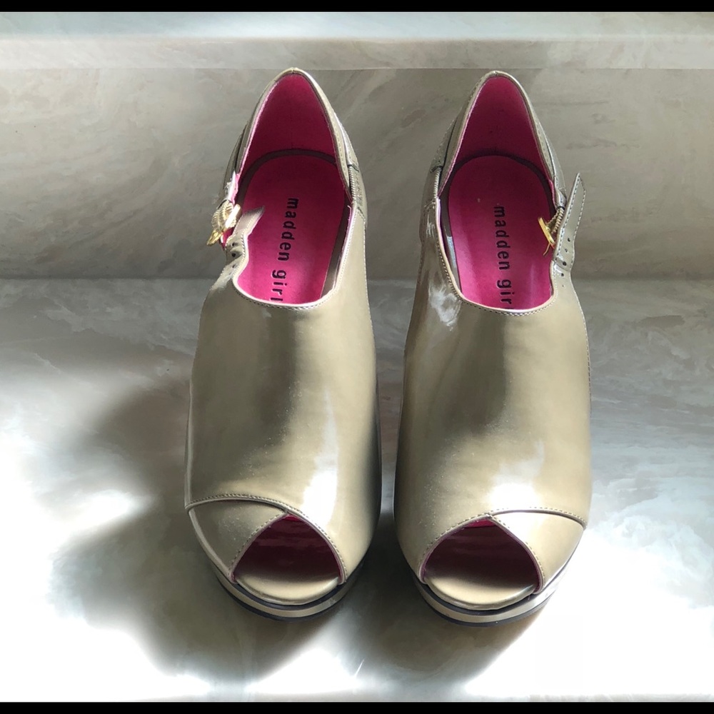Madden Girl Patent Pump